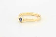 Afbeelding in Gallery-weergave laden, Ring met donkerblauwe spinel, geelgoud