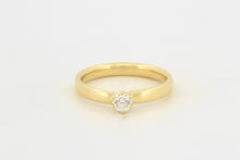 Afbeelding in Gallery-weergave laden, Ring met diamant in zespootzetting, geelgoud