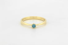 Afbeelding in Gallery-weergave laden, Ring toelopend met zespoot en blauwe diamant, geelgoud