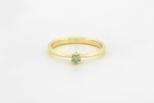 Afbeelding in Gallery-weergave laden, Ring toelopend met zespoot en lichtgroene diamant, geelgoud