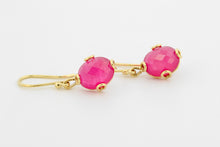 Afbeelding in Gallery-weergave laden, Oorhangers met ovale roosgeslepen robijnen, geelgoud