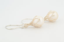 Afbeelding in Gallery-weergave laden, Oorhangers Kroontjes, zilver