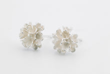 Afbeelding in Gallery-weergave laden, Oorstekers Mini Dot, zilver