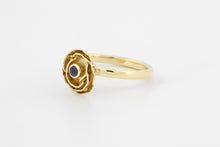 Afbeelding in Gallery-weergave laden, Ring Roos XL met saffier, geelgoud