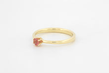 Afbeelding in Gallery-weergave laden, Ring toelopend met zespoot zetting en roze toermalijn, geelgoud