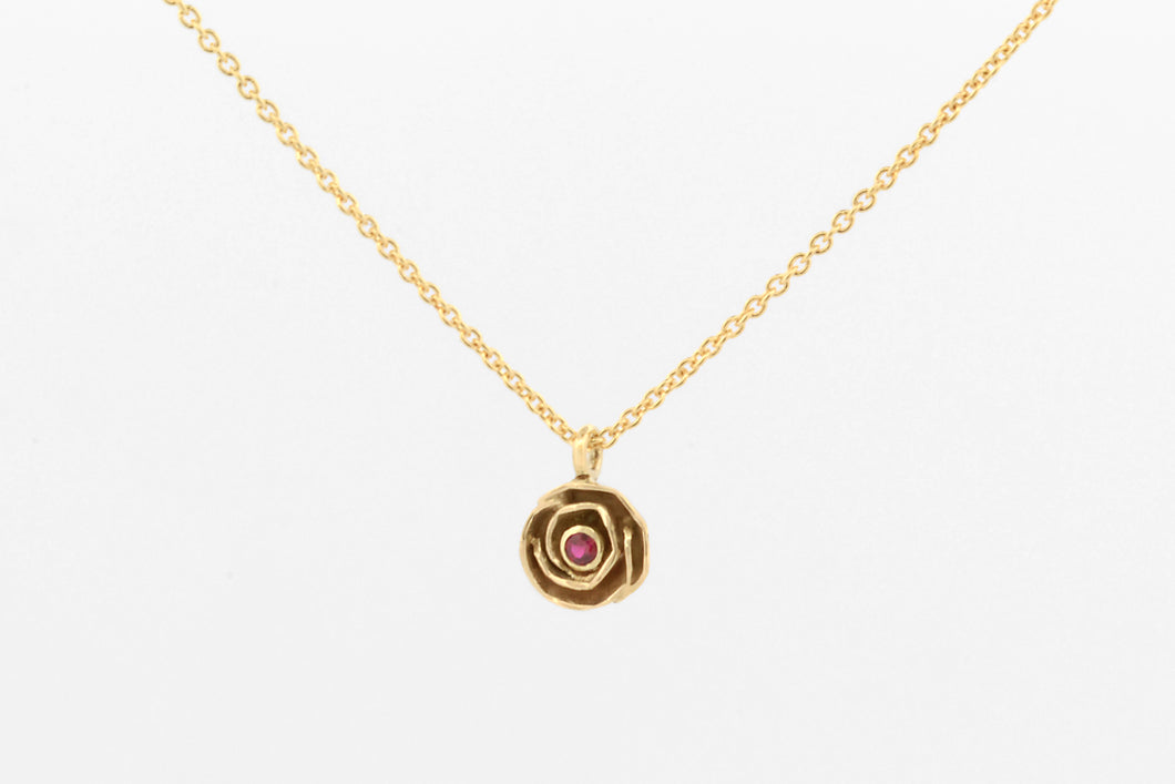 Collier Roosje met robijn, geelgoud