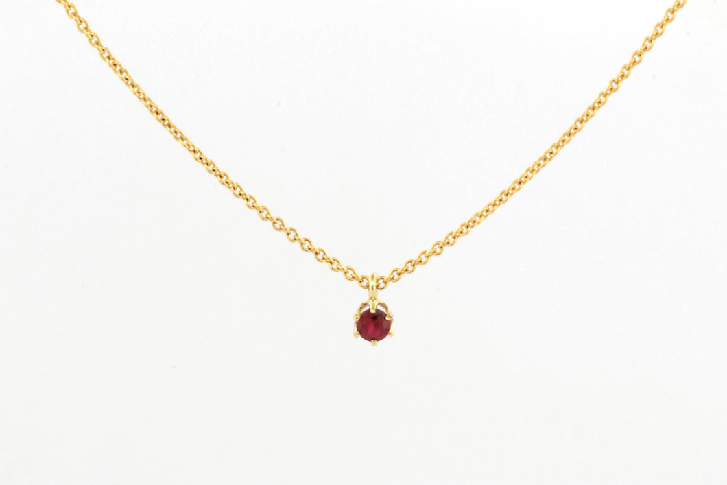 Collier robijn in zespootzetting, geelgoud