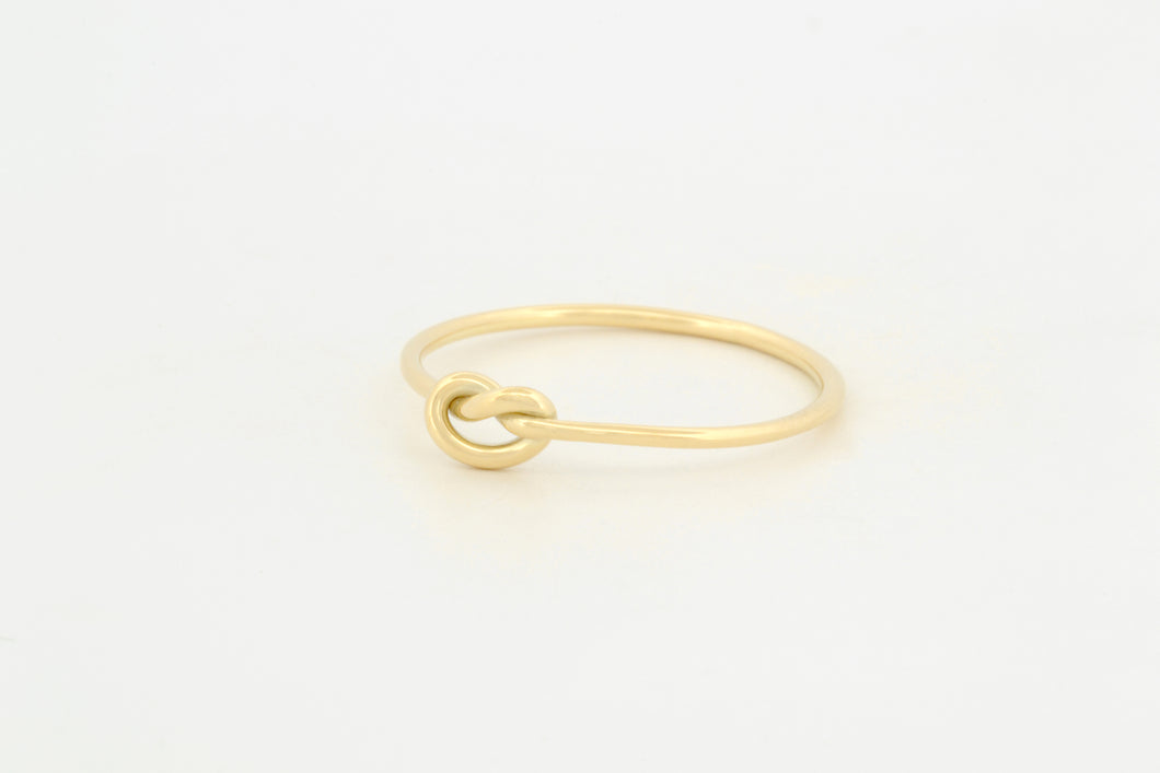 Ring met knoop, geelgoud
