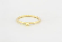 Afbeelding in Gallery-weergave laden, Ring met gouden bolletje, geelgoud

