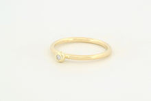 Afbeelding in Gallery-weergave laden, Ring met bolle zetting en diamant, geelgoud
