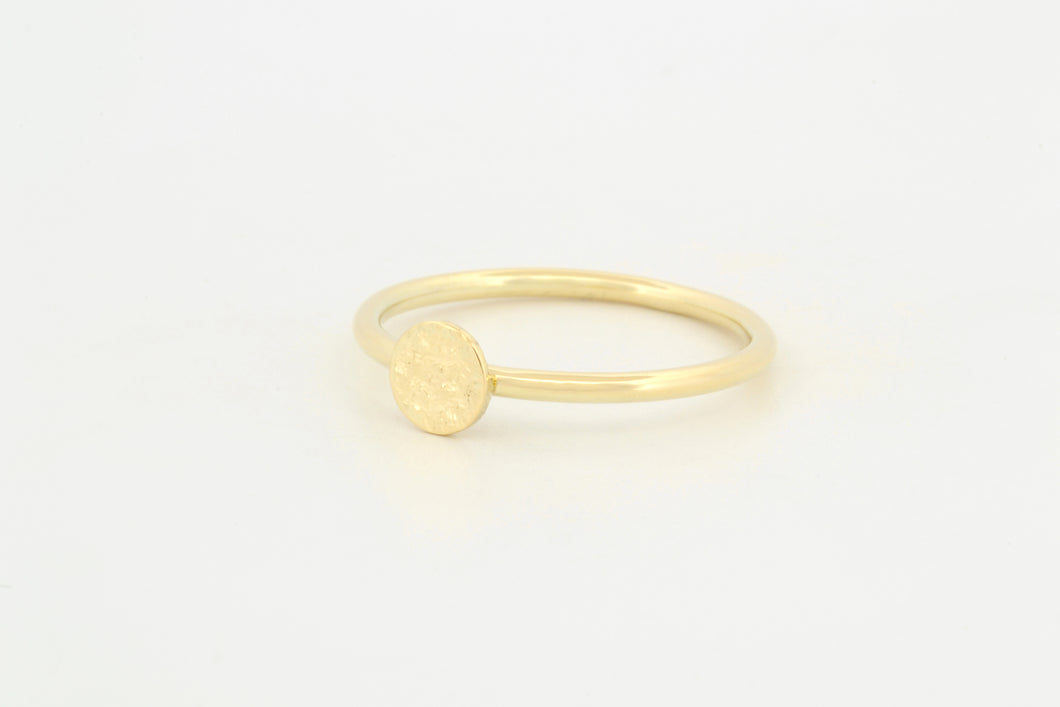 Ring met Maan, geelgoud