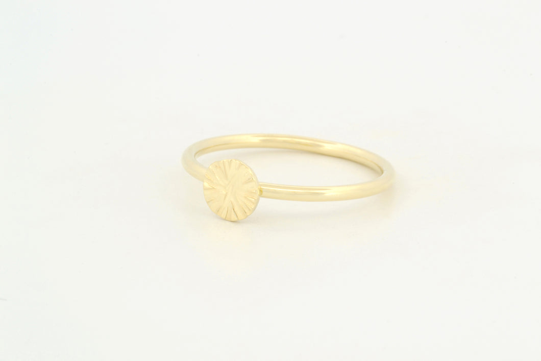 Ring met Zon, geelgoud