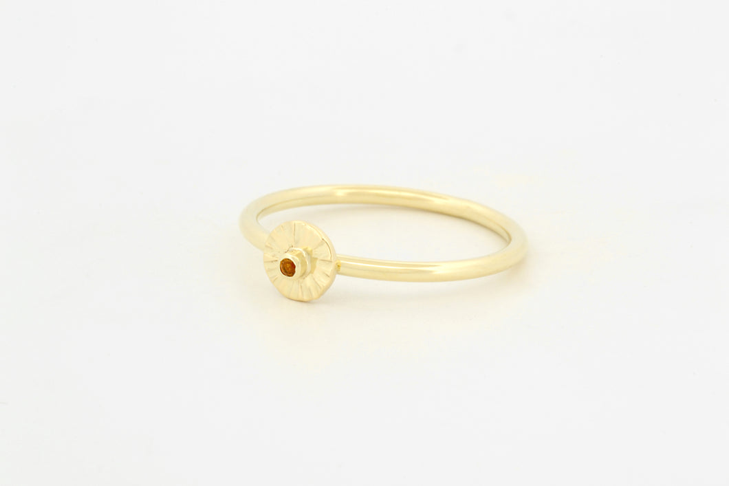 Ring met zon en citrien, geelgoud